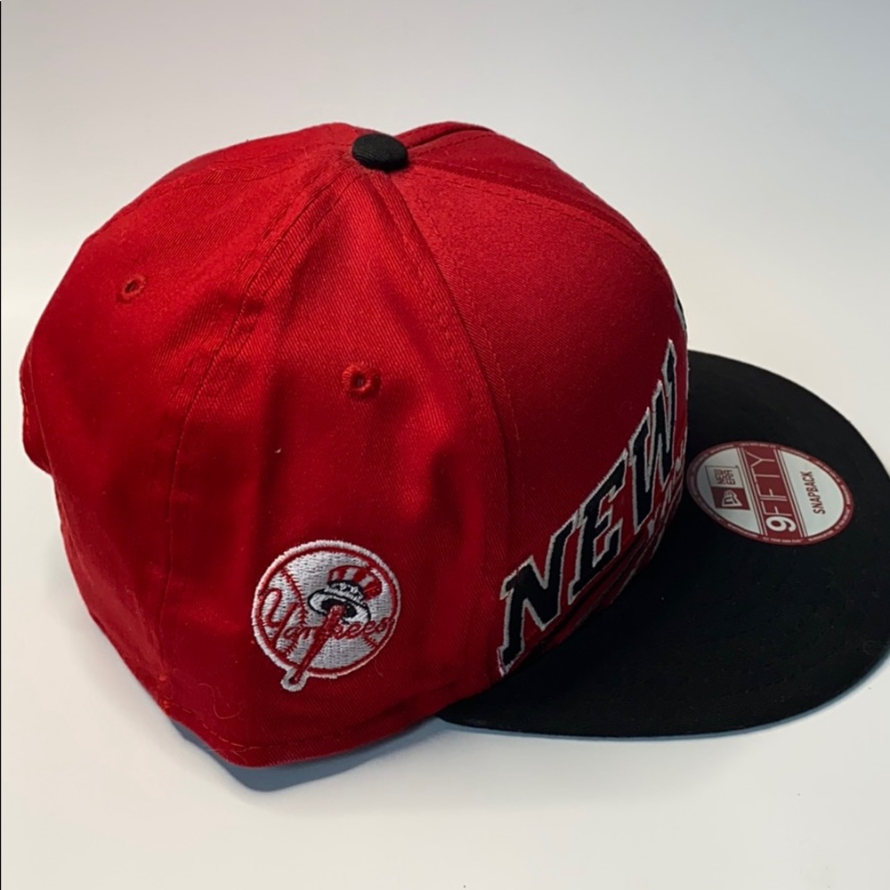 New York Yankees SnapBack. New Era Red,Blk,& wht. - Picture 4 of 7